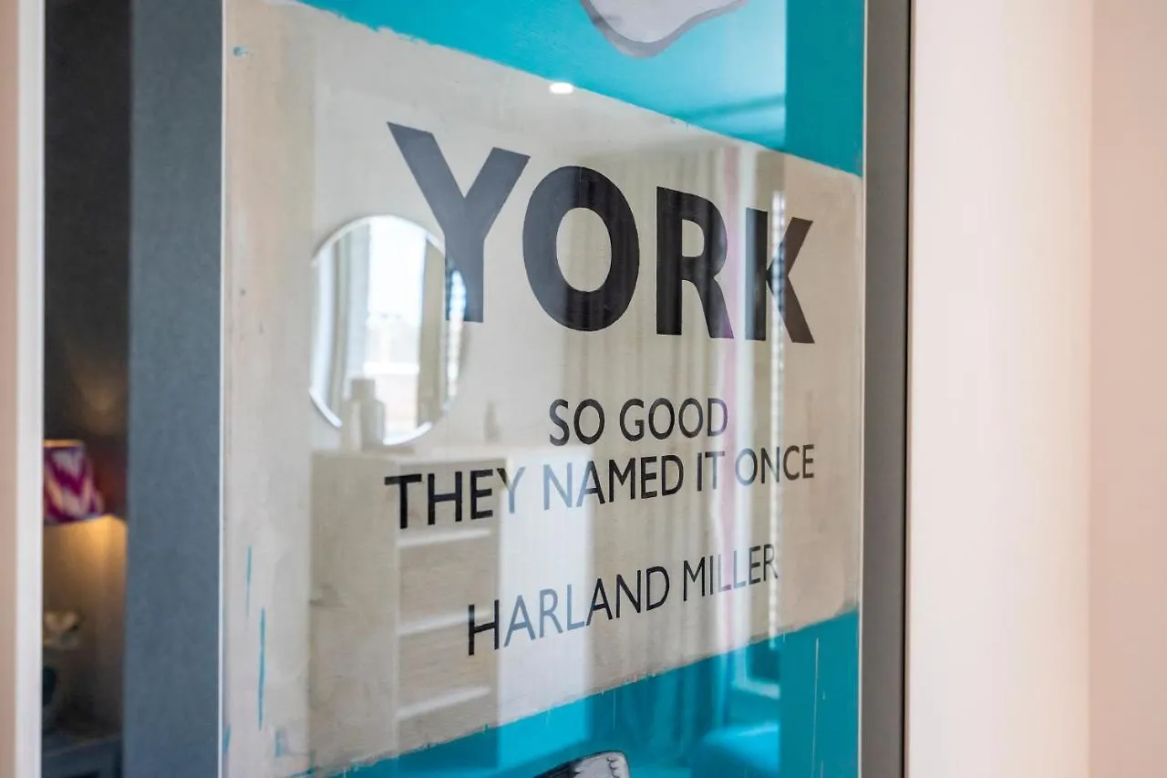 Out Of Office @ Ryedale House Apartamento York